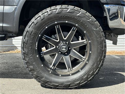 Used 2018 Ford F150 Lariat w/ Equipment Group 501A Mid AWD/4WD image 27