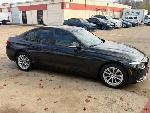 Used 2018 BMW 320i xDrive Sedan w/ Convenience Package image 5