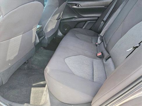 Used 2019 Toyota Camry LE FWD image 17