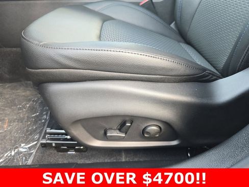 New 2025 Jeep Compass Latitude w/ Sun & Sound Group image 29