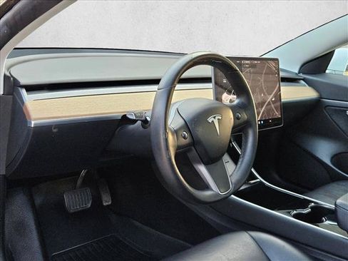 Used 2020 Tesla Model 3 Standard Range Plus RWD image 8