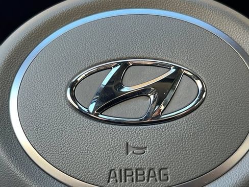 Certified 2023 Hyundai Elantra SEL FWD image 38