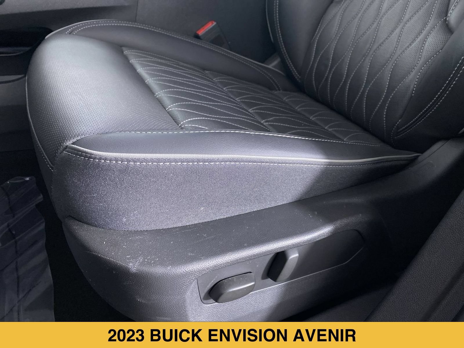 Certified 2023 Buick Envision Avenir AWD/4WD image 10