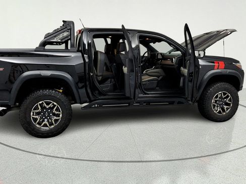 Certified 2024 Chevrolet Colorado ZR2 w/ ZR2 Convenience Package III AWD/4WD image 13