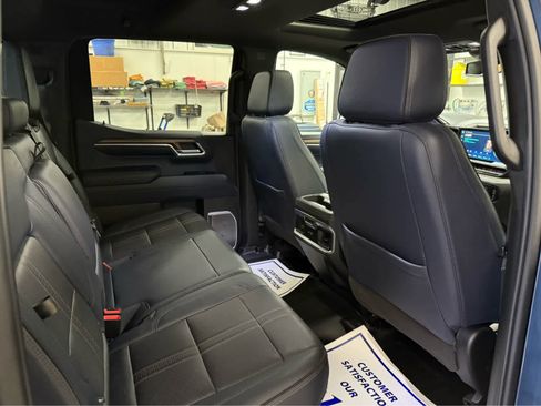 Used 2022 Chevrolet Silverado 1500 High Country w/ LPO, Dark Essentials Package image 31