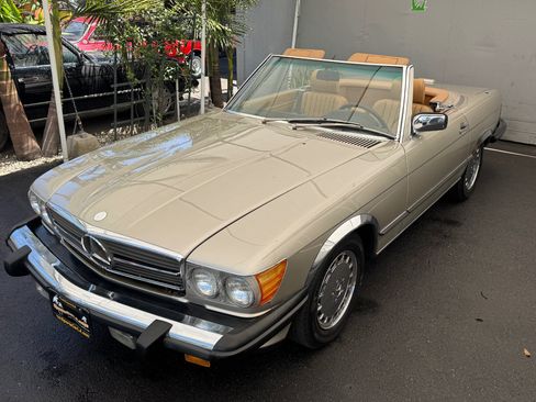 Used 1988 Mercedes-Benz 560 SL image 12