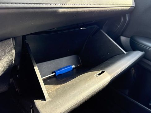 Used 2017 Honda HR-V LX image 25