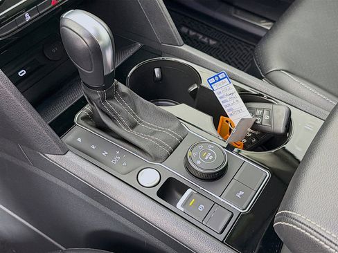 Used 2022 Volkswagen Atlas SE image 19