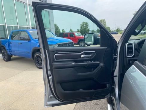Used 2023 RAM 1500 Big Horn AWD/4WD image 9