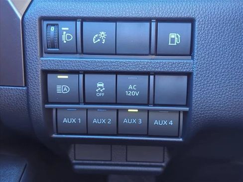 Certified 2025 Toyota 4Runner TRD Off-Road AWD/4WD image 18