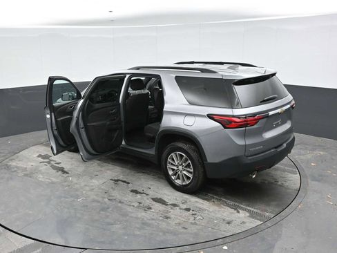 Used 2023 Chevrolet Traverse LT FWD image 57