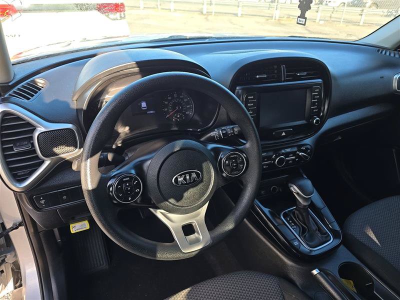 Used 2020 Kia Soul LX FWD image 13