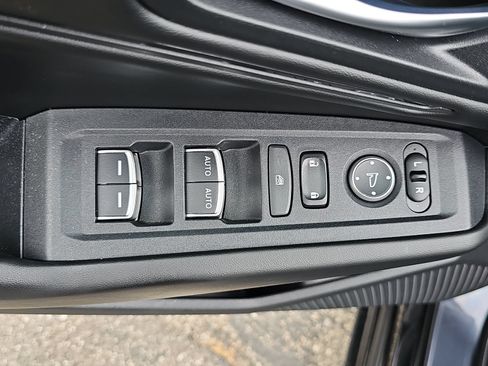 Used 2023 Honda Accord EX-L image 25