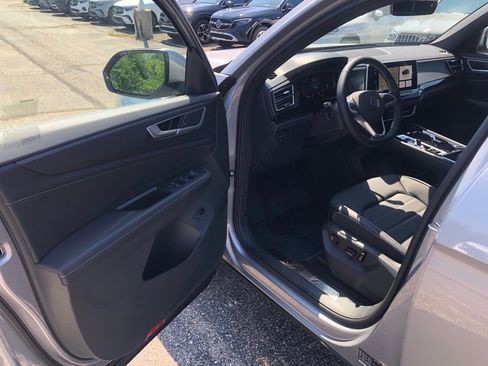 New 2025 Volkswagen Atlas Cross Sport SEL image 10