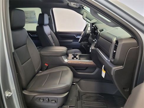 New 2025 GMC Sierra 2500 SLT image 14