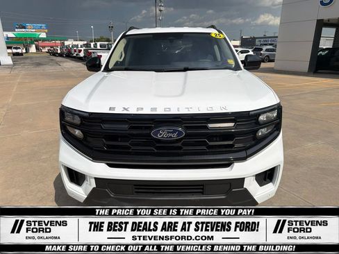 Used 2025 Ford Expedition Max Active AWD/4WD image 7