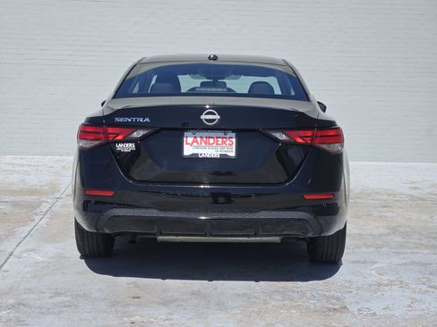 Used 2025 Nissan Sentra SV image 7
