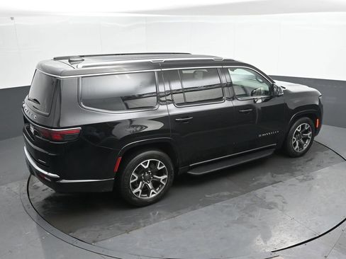 Used 2024 Jeep Wagoneer Series III AWD/4WD image 33