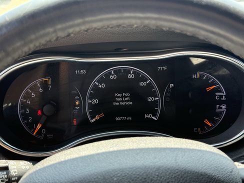 Used 2018 Jeep Grand Cherokee Altitude RWD image 18