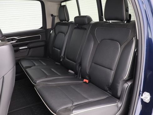 Used 2022 RAM 1500 Laramie AWD/4WD image 17