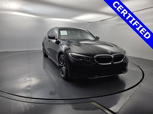 Certified 2022 BMW 330i Sedan w/ Convenience Package image 3