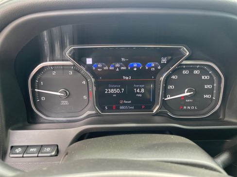 Used 2022 GMC Sierra 2500 AT4 w/ AT4 Premium Plus Package AWD/4WD image 13