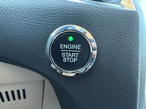 Used 2024 Ford Edge Titanium w/ Class II Trailer Tow Package image 23