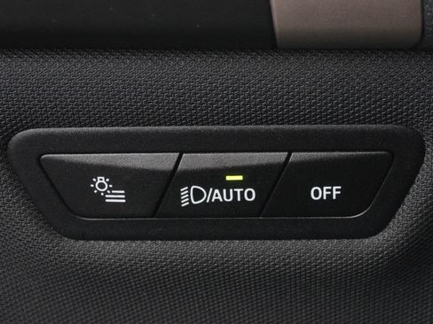 Used 2023 BMW iX xDrive50 w/ Premium Package image 11