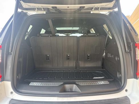Used 2025 GMC Yukon AT4 w/ AT4 Premium Plus Package AWD/4WD image 11