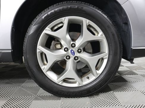 Used 2017 Subaru Forester 2.5i Touring image 6
