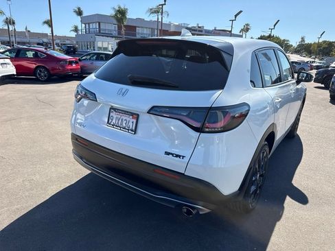 Used 2024 Honda HR-V Sport image 8
