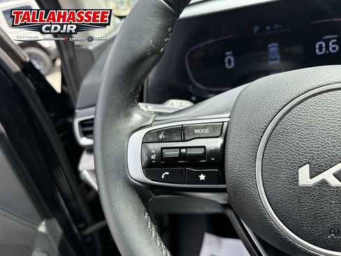 Used 2023 Kia Sportage EX FWD image 21