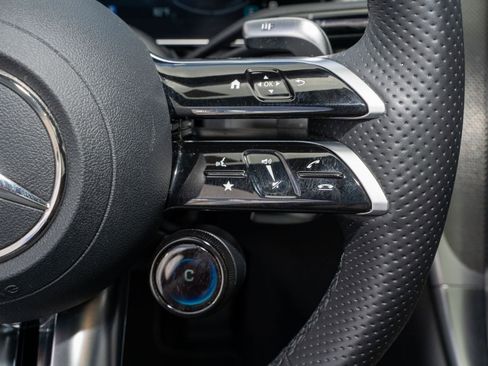 Used 2024 Mercedes-Benz GLC 43 AMG 4MATIC image 31