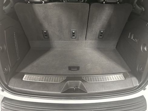 Used 2022 Chevrolet Tahoe Z71 w/ Off-Road Capability Package image 35