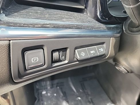 Used 2022 Cadillac XT5 Premium Luxury w/ Technology Package AWD/4WD image 20