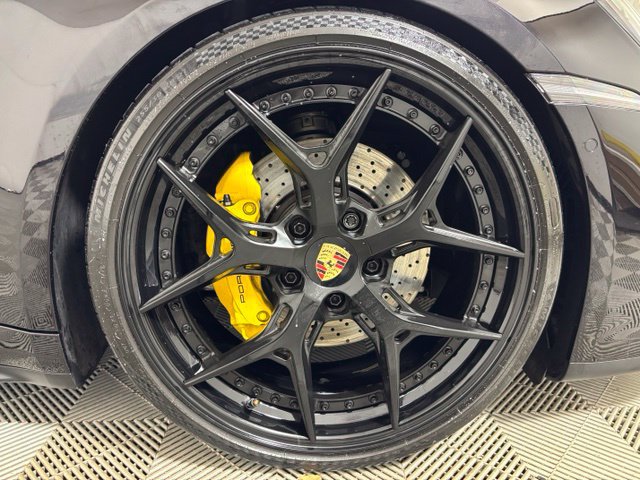 Used 2025 Porsche 911 Carrera RWD image 21