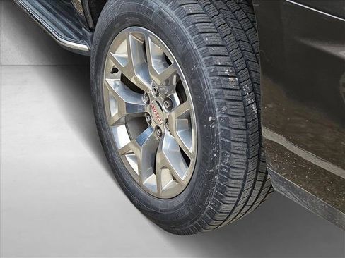 Used 2019 GMC Yukon SLT image 10