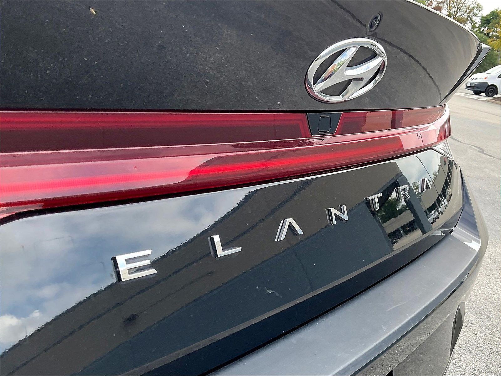 Used 2022 Hyundai Elantra SEL w/ Convenience + Premium Package FWD image 24