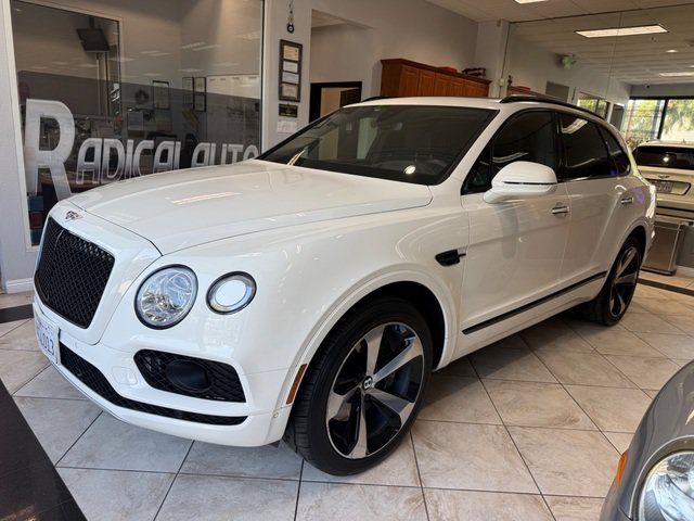 Used 2020 Bentley Bentayga AWD/4WD image 3