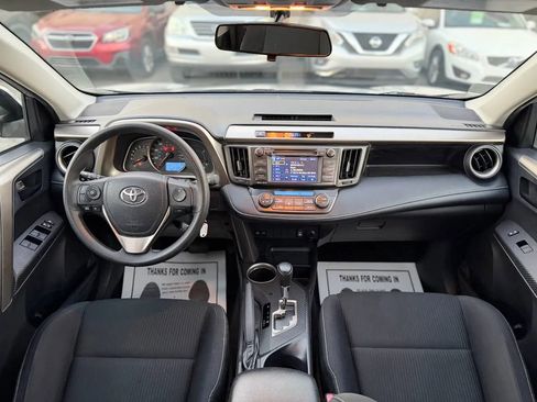 Used 2013 Toyota RAV4 XLE image 29