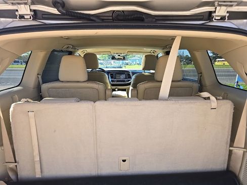 Used 2016 Toyota Highlander Limited image 28