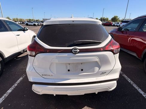 Used 2023 Nissan Kicks SV FWD image 6