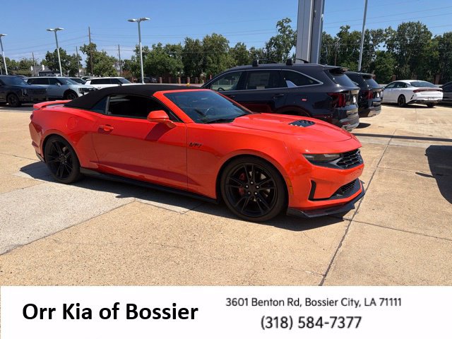 Used 2020 Chevrolet Camaro LT w/ Technology Package RWD image 4