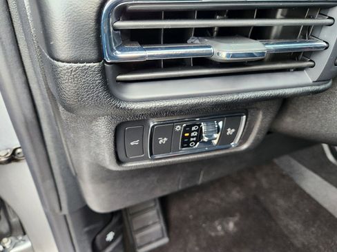 Used 2022 Lincoln Corsair Reserve w/ Elements Package image 30