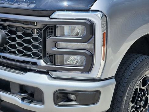 Used 2024 Ford F250 XL w/ STX Appearance Package AWD/4WD image 10