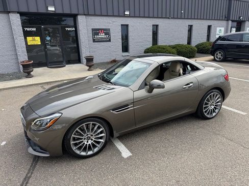 Used 2018 Mercedes-Benz SLC 300 image 39