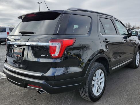 Used 2018 Ford Explorer XLT w/ Equipment Group 201A image 16