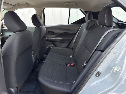 Used 2022 Nissan Kicks SV image 32