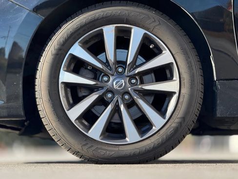 Used 2017 Nissan Altima 2.5 SL w/ 2.5 Technology Package FWD image 30