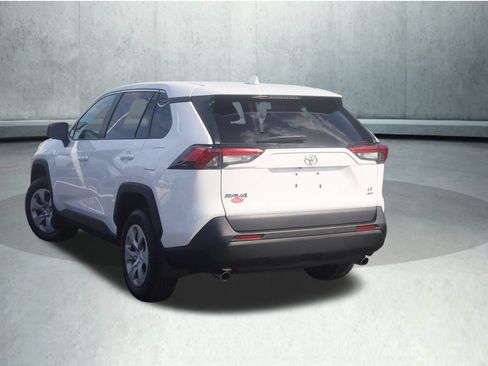 Used 2023 Toyota RAV4 LE AWD/4WD image 22